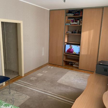 Bright Room Near International Exhibition Centre Kiev Dış mekan fotoğraf